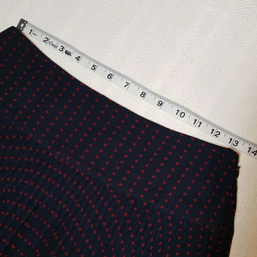 VINTAGE Navy Skirt w/ Red Polka Dots - Picture 4 of 4